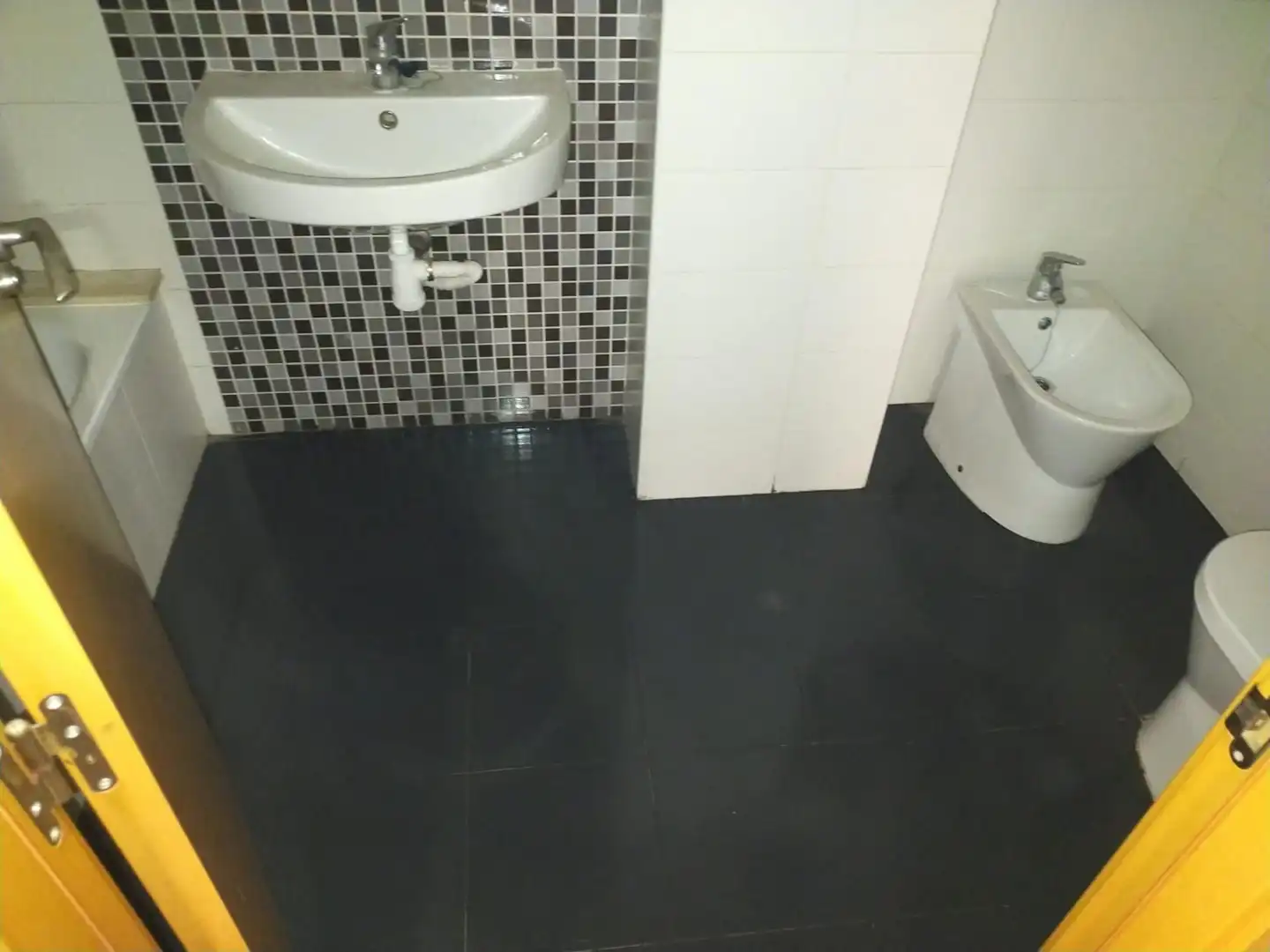 Bathroom of Flat for sale in Montserrat  with Alarm