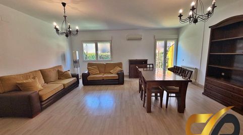 Foto 2 de Casa adosada en venta en Mocejón, Toledo