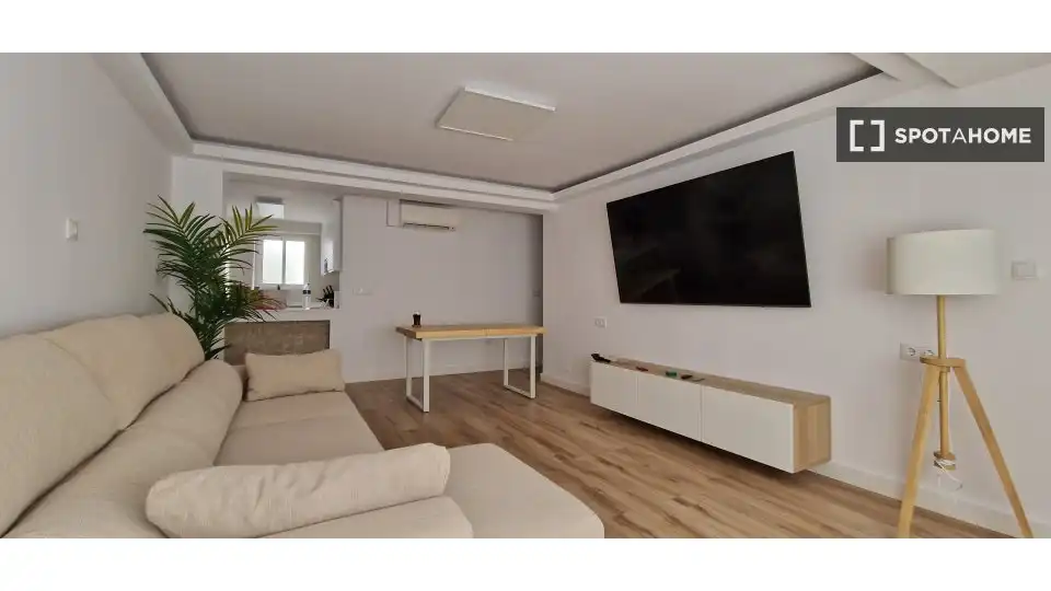 Sala de estar de Apartamento para compartir en Villajoyosa / La Vila Joiosa con Aire acondicionado, Terraza y Amueblado