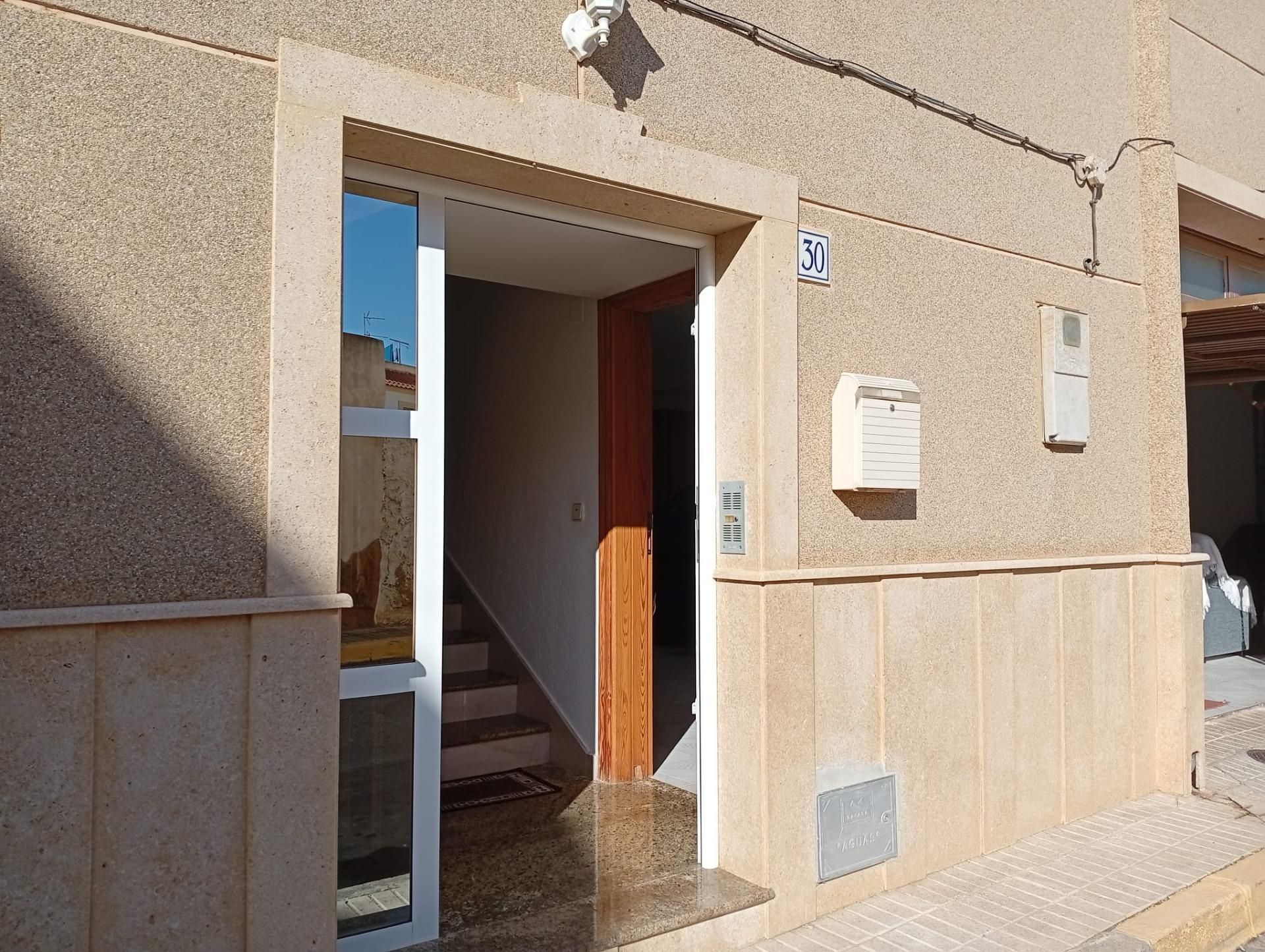 Casa adosada en venda en  Madrid Capital amb Terrassa i Traster