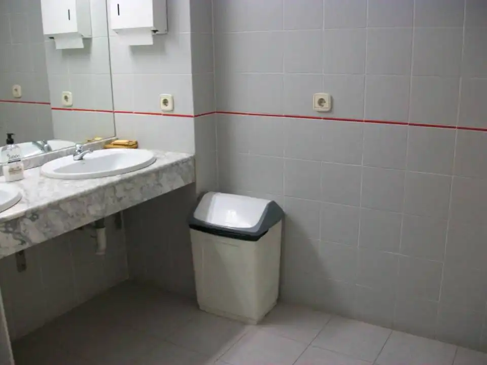 Bany de Oficina de lloguer en  Logroño