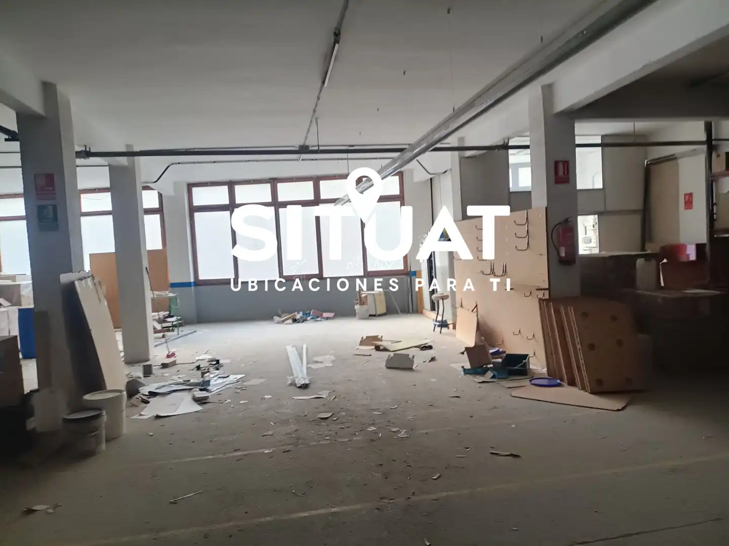 Industrial building with lift for sale in Carrer del Paraguai 12, imagen 12