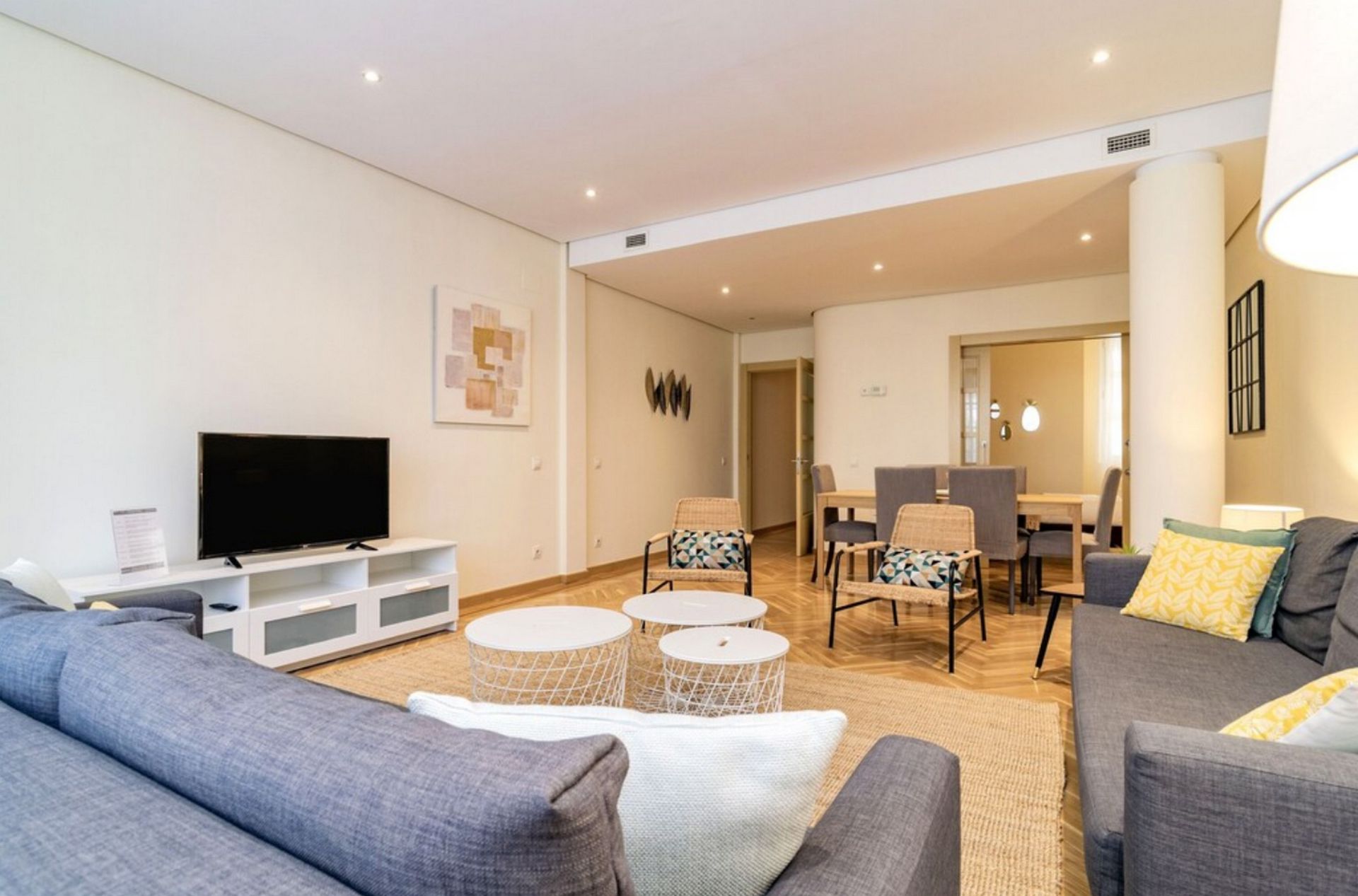 Living room of Flat to rent in Vitoria - Gasteiz  with Air Conditioner, Furnished and Microwave