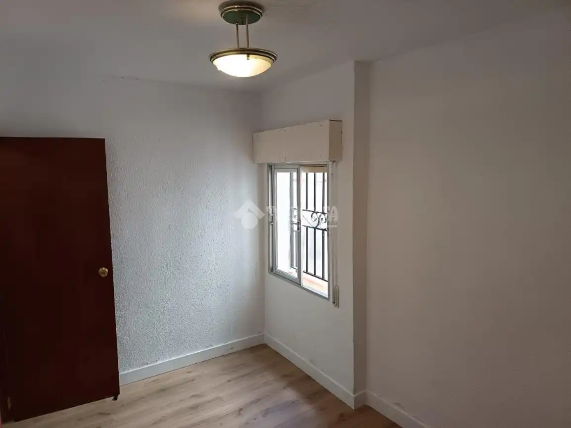 Schlafzimmer von Wohnung zur Miete in Calera y Chozas mit Balkon