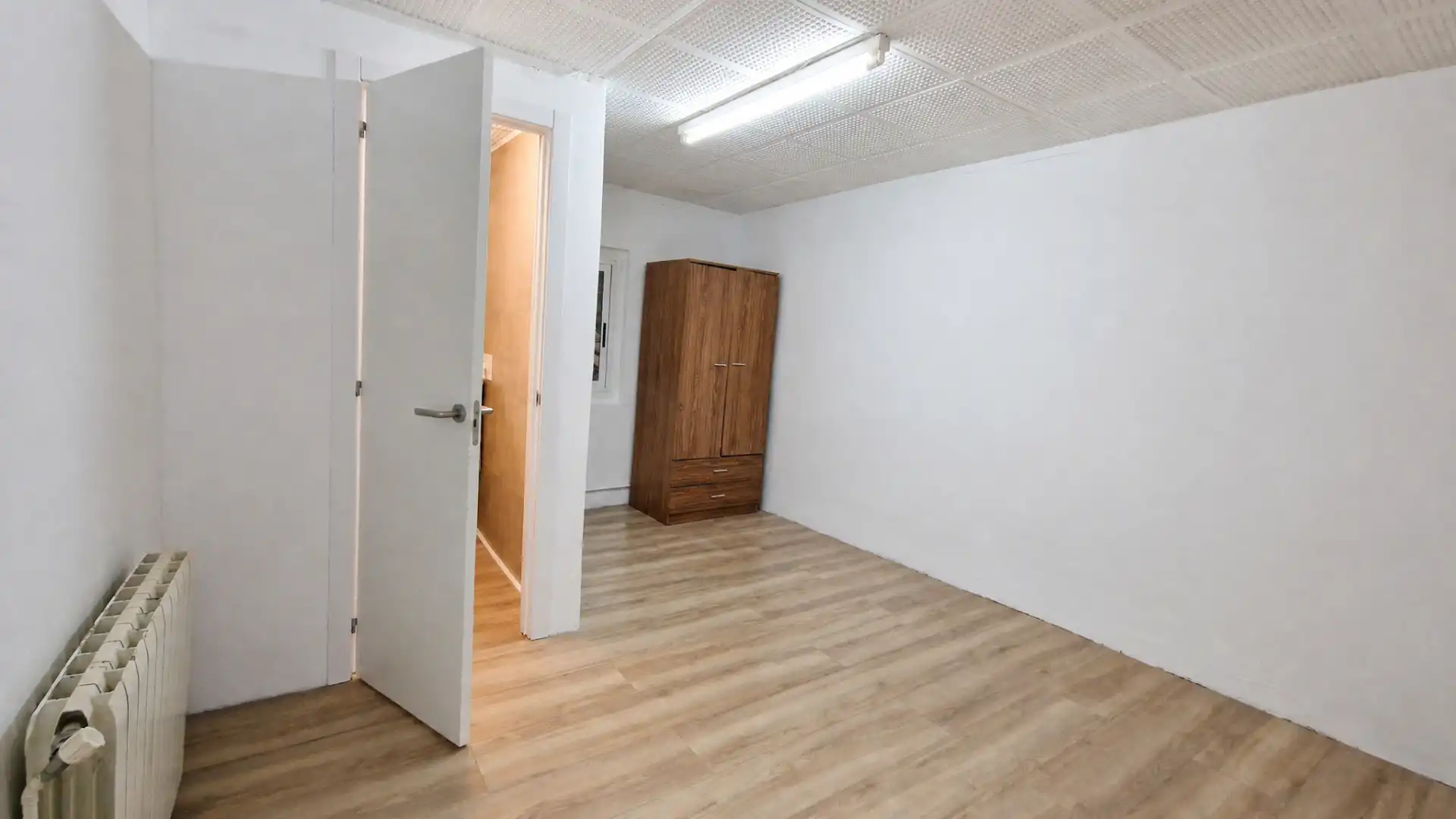 Casa adosada en venda en Alloza amb Calefacció, Parquet i Moblat