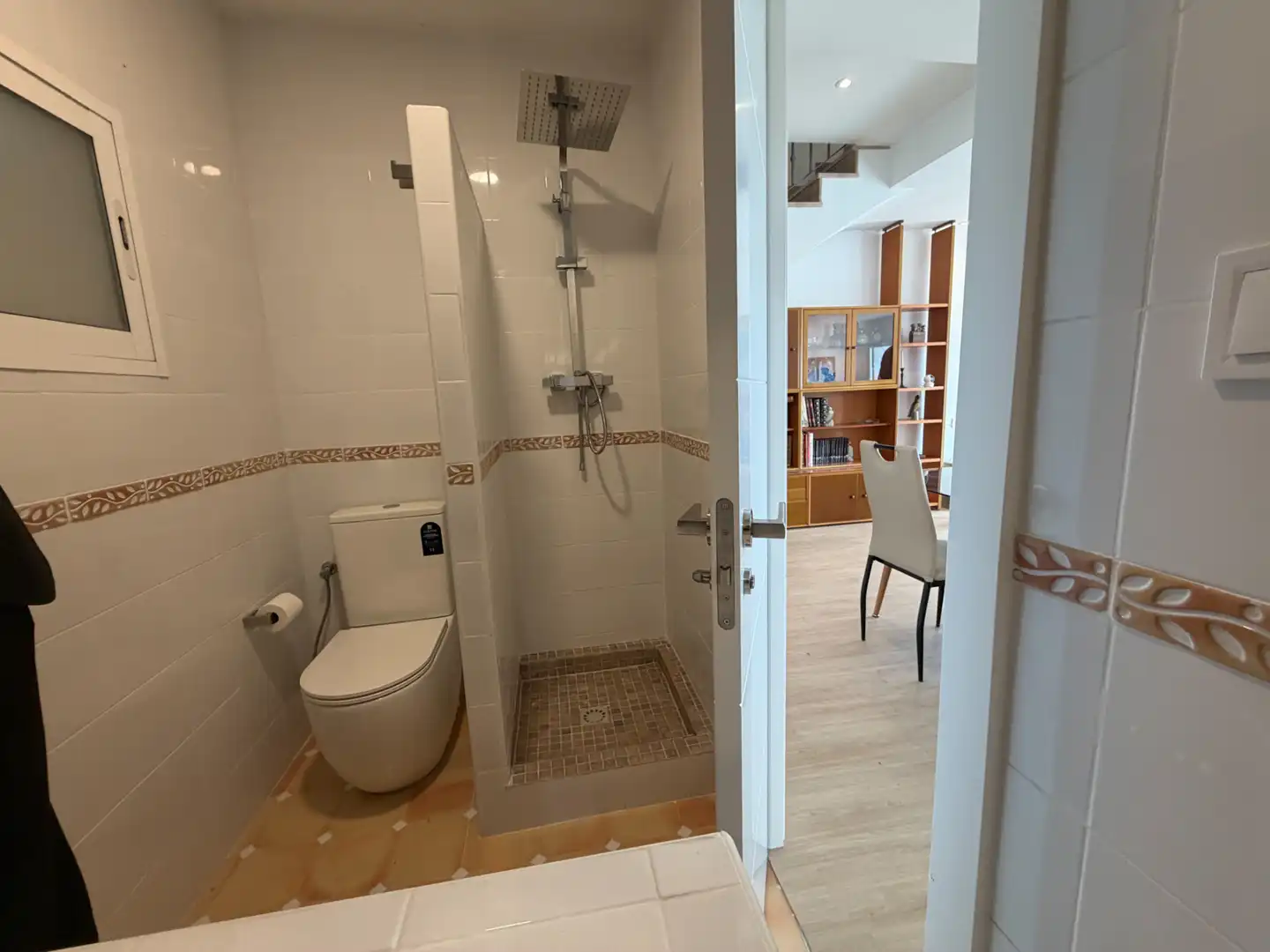 Badezimmer von Haus oder Chalet zum Verkauf in Gilet mit Heizung, Parkett und Terrasse