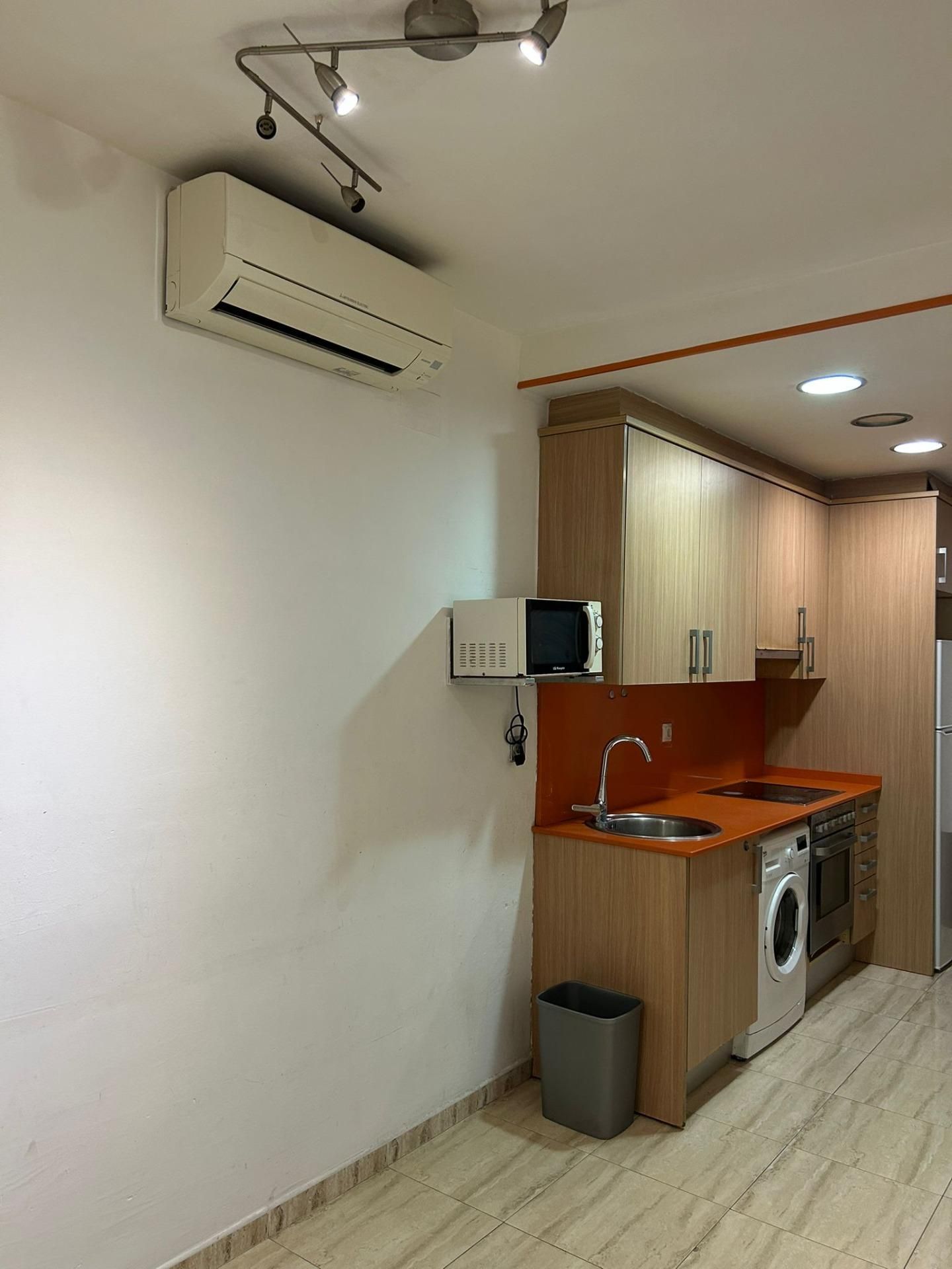 Kitchen of Flat to rent in Reus  with Air Conditioner and Terrace