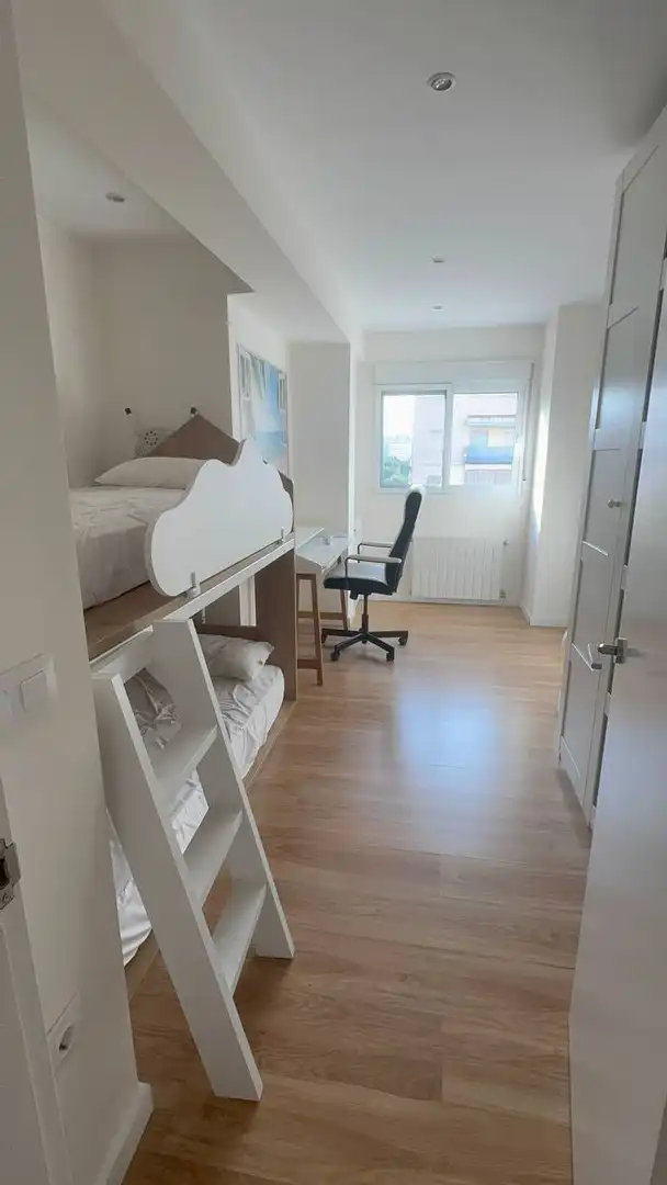 Dormitori de Apartament en venda en Valencia amb Aire condicionat, Calefacció i Terrassa