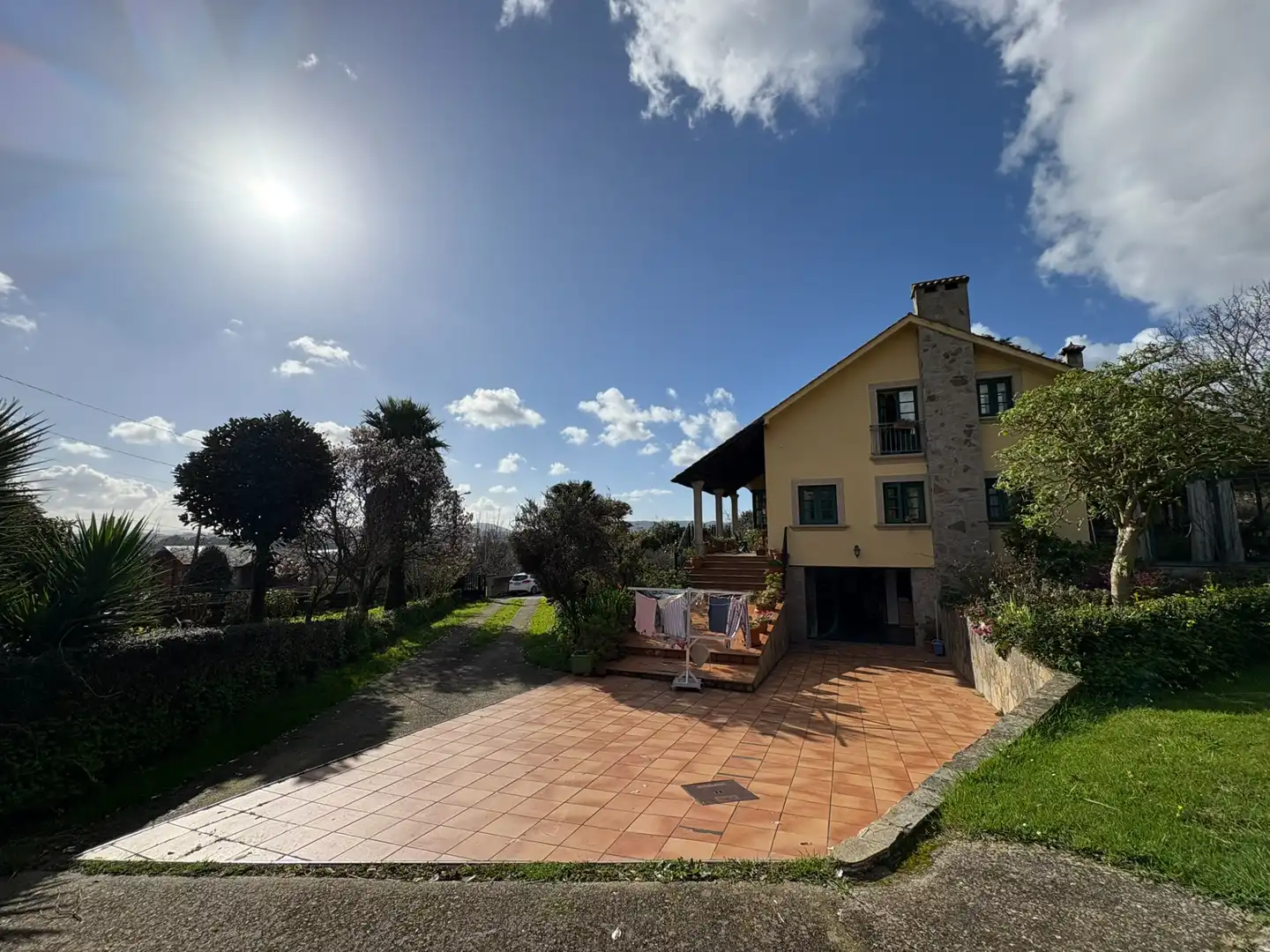 Vista exterior de Casa o chalet en venta en Narón con Calefacción, Jardín privado y Parquet