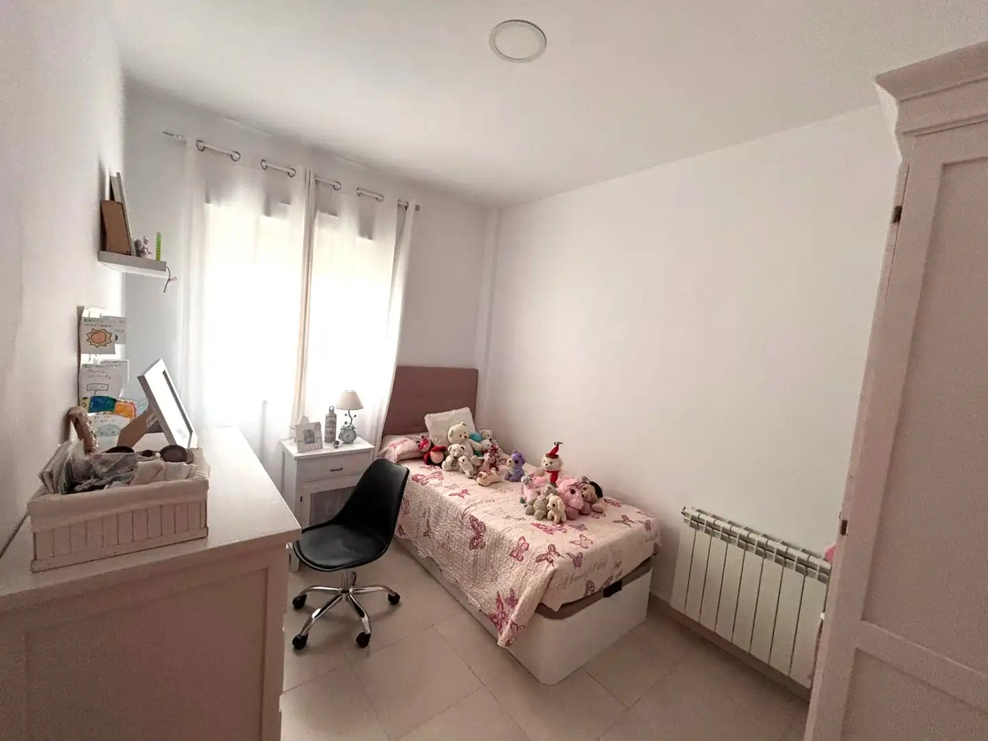 Schlafzimmer von Einfamilien-Reihenhaus zum Verkauf in Mérida mit Klimaanlage, Heizung und Privatgarten