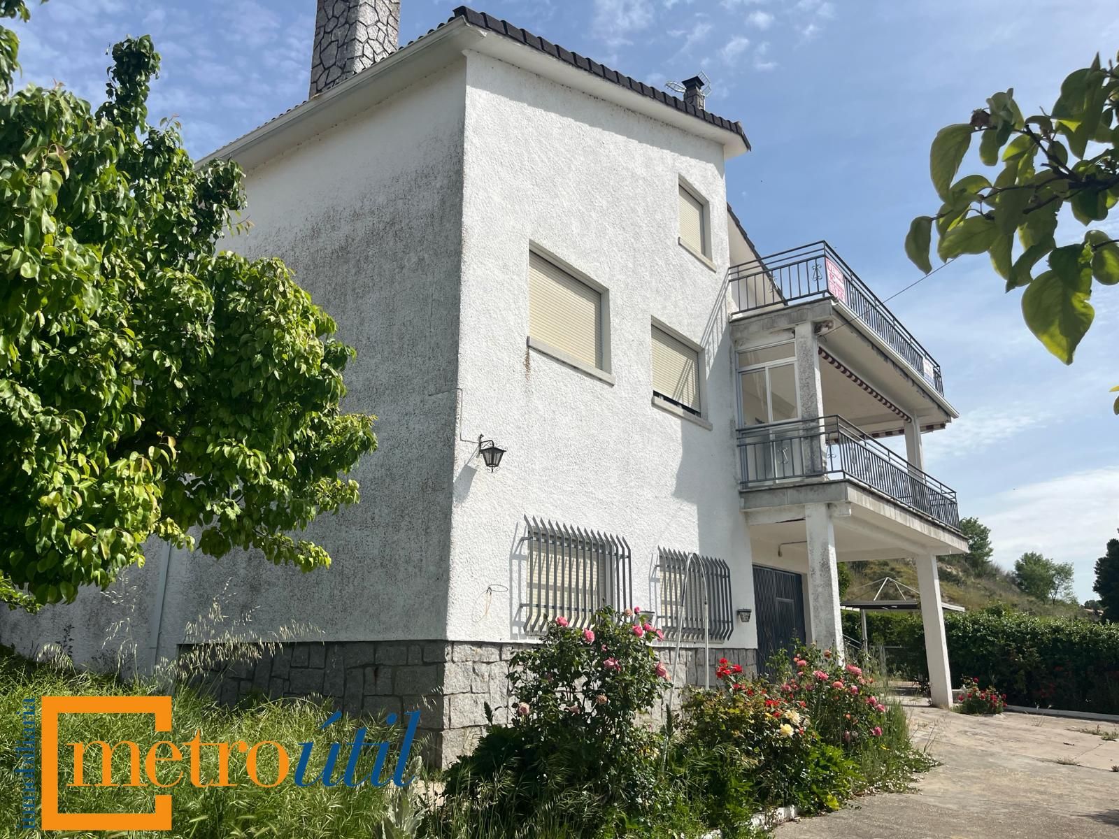 Vista exterior de Casa o xalet en venda en Cabrerizos amb Calefacció, Jardí privat i Terrassa