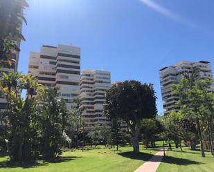 Vista exterior de Apartament en venda en Torremolinos amb Aire condicionat, Calefacció i Piscina comunitària