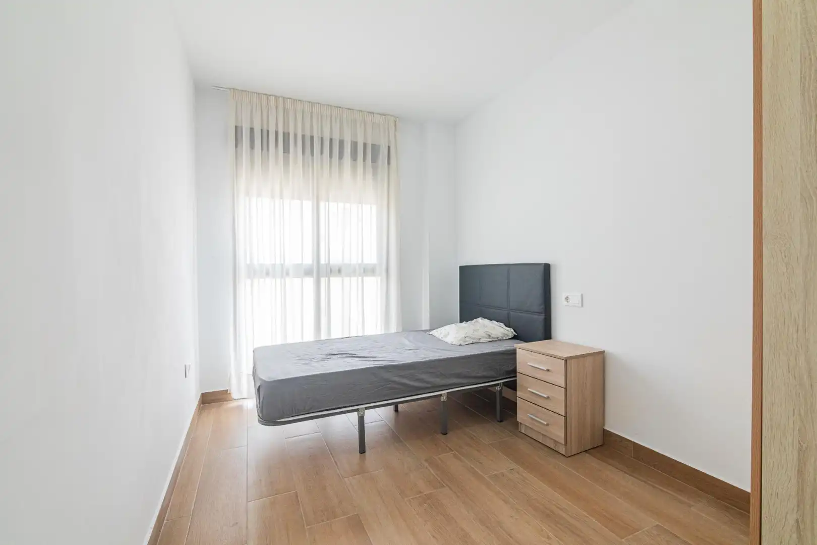 Bedroom of Flat for sale in Elche / Elx  with Air Conditioner, Terrace and Furnished