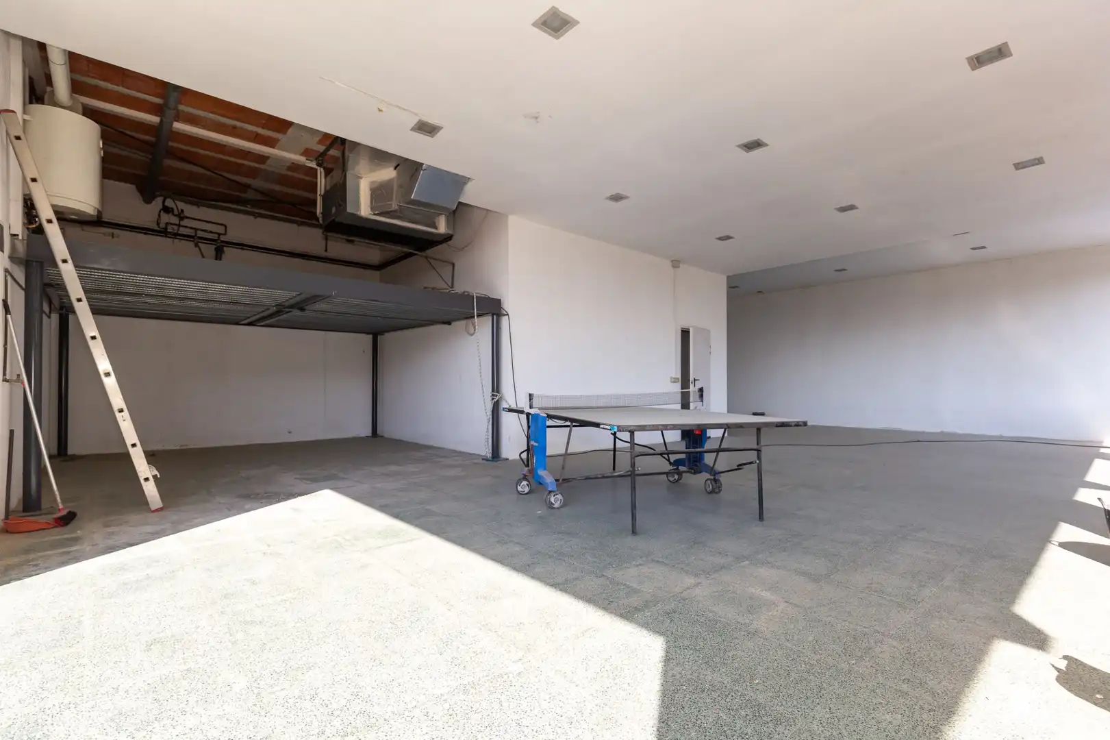 Casa o chalet en venta en Vallirana con Calefacción, Terraza y Balcón