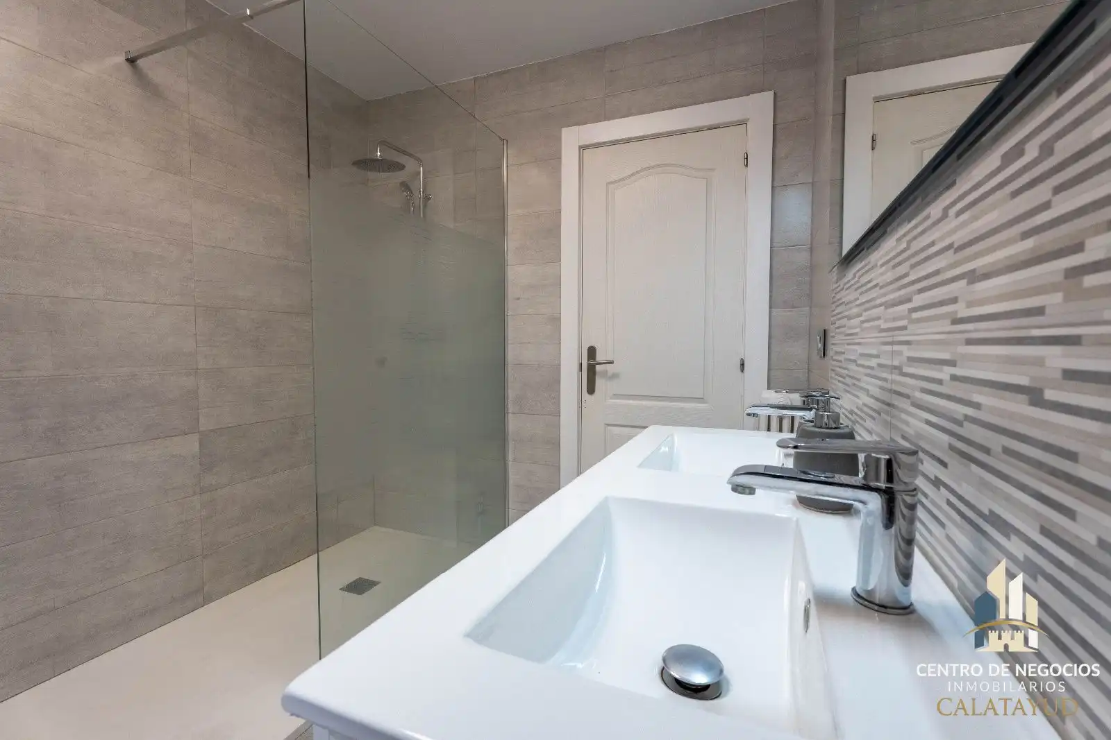 Baño de Piso en venta en Calatayud con Calefacción, Parquet y Terraza