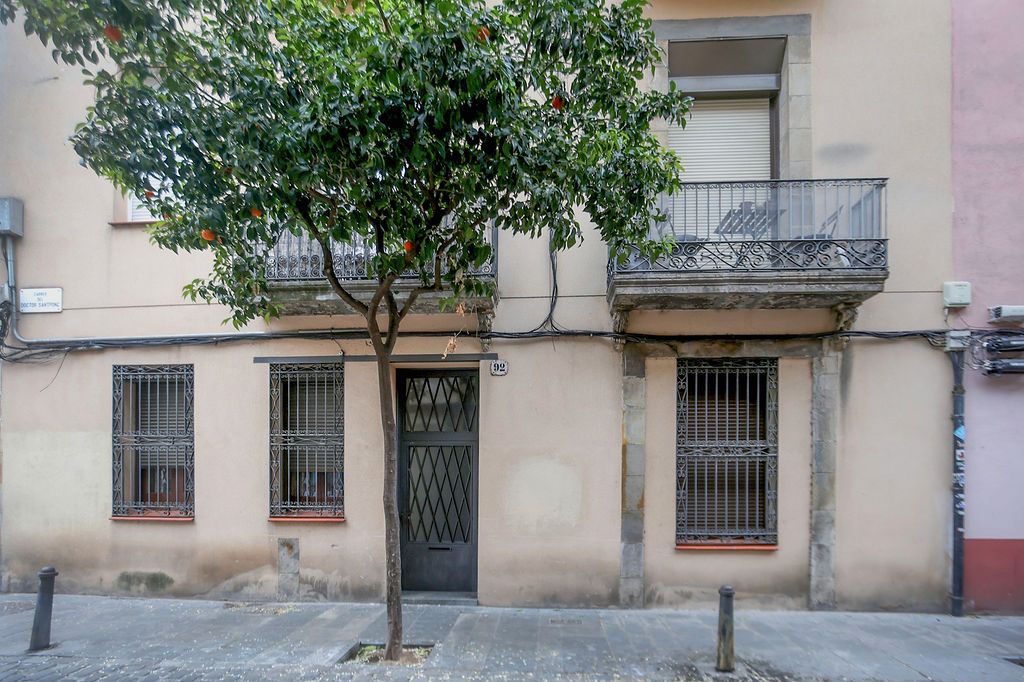 Exterior view of Study for sale in  Barcelona Capital