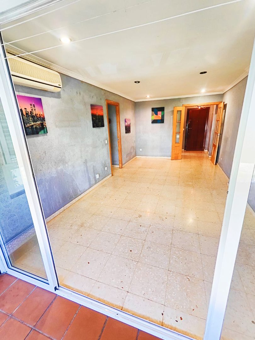 Flat for sale in  Sevilla Capital  with Air Conditioner and Terrace