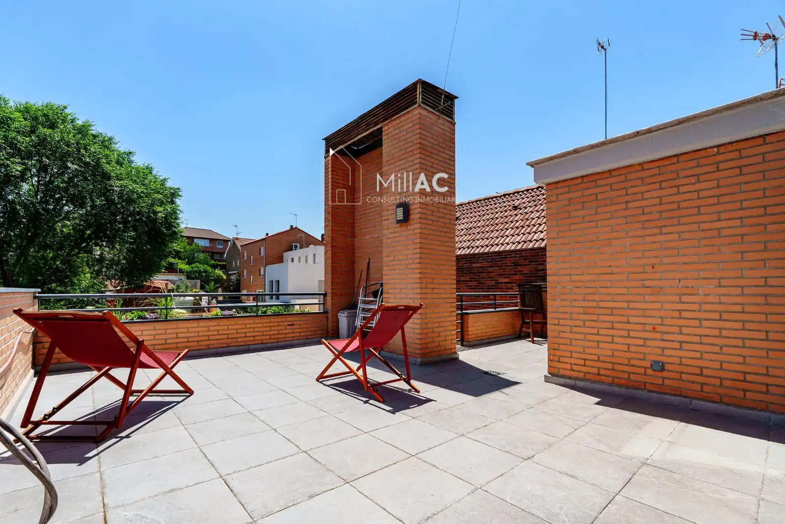 Terraza de Casa adosada en venta en Madrid con Aire acondicionado, Calefacción y Jardín privado