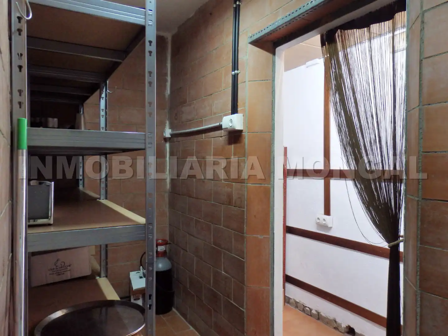 Local de lloguer en Gavà amb Aire condicionat, Moblat i Alarma