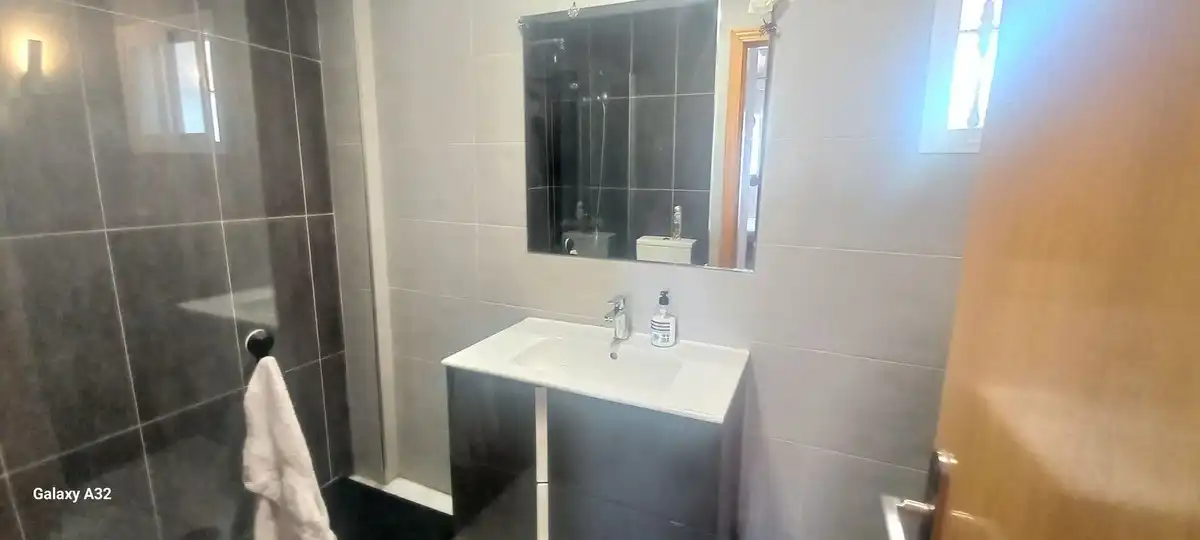Badezimmer von Erdgeschoss zum Verkauf in Benalmádena mit Klimaanlage, Heizung und Terrasse