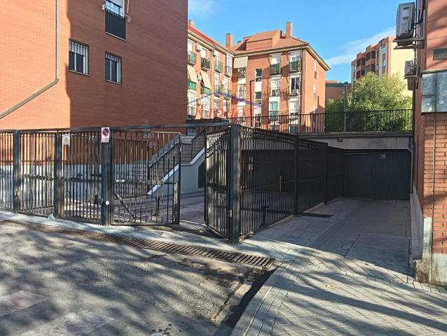 Garaje en Venta en San Jaime en Ensanche de Vallecas - La Gavia