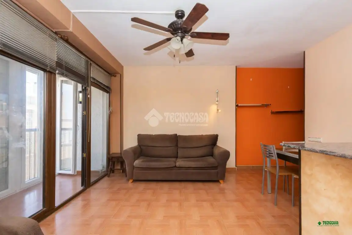 Sala de estar de Piso en venta en Almería con Terraza