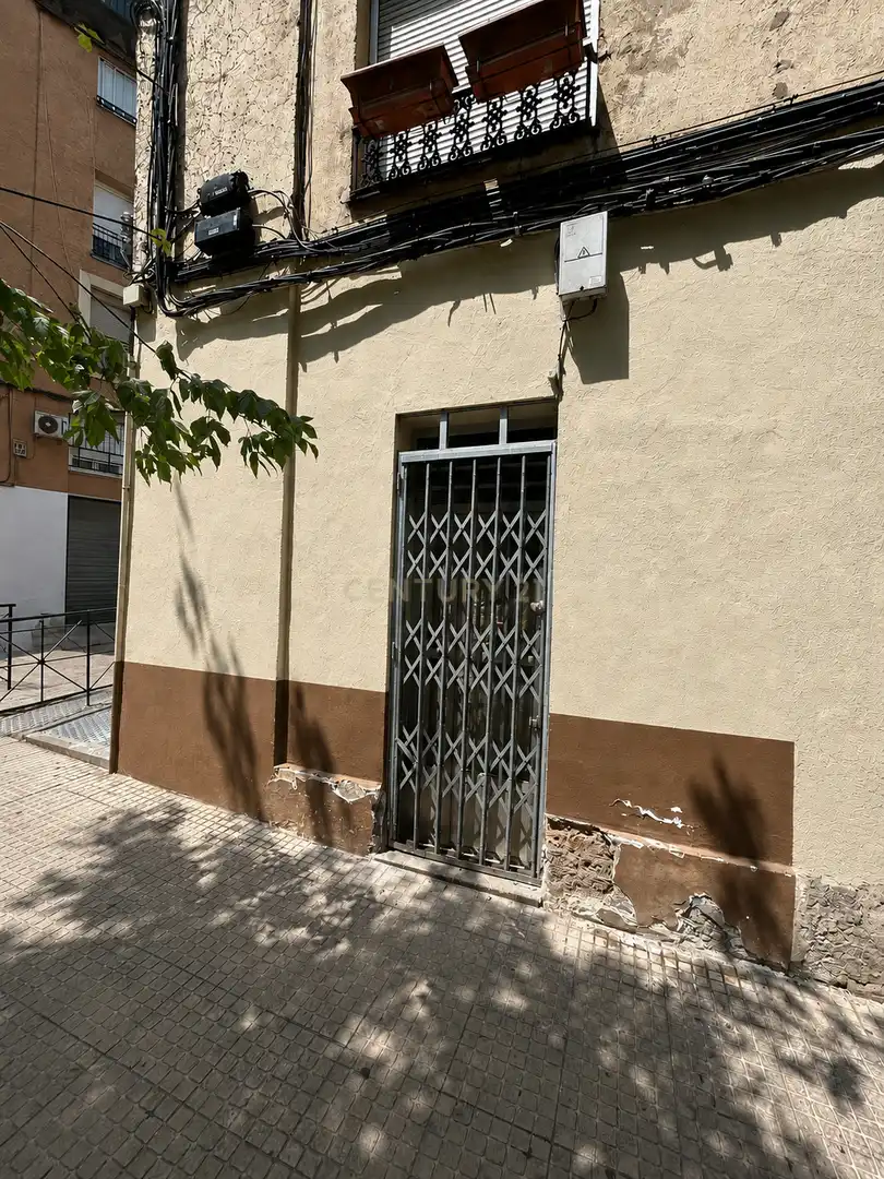 Gewerbefläche zum Verkauf in Calle Colón, Cáceres, Spain 10