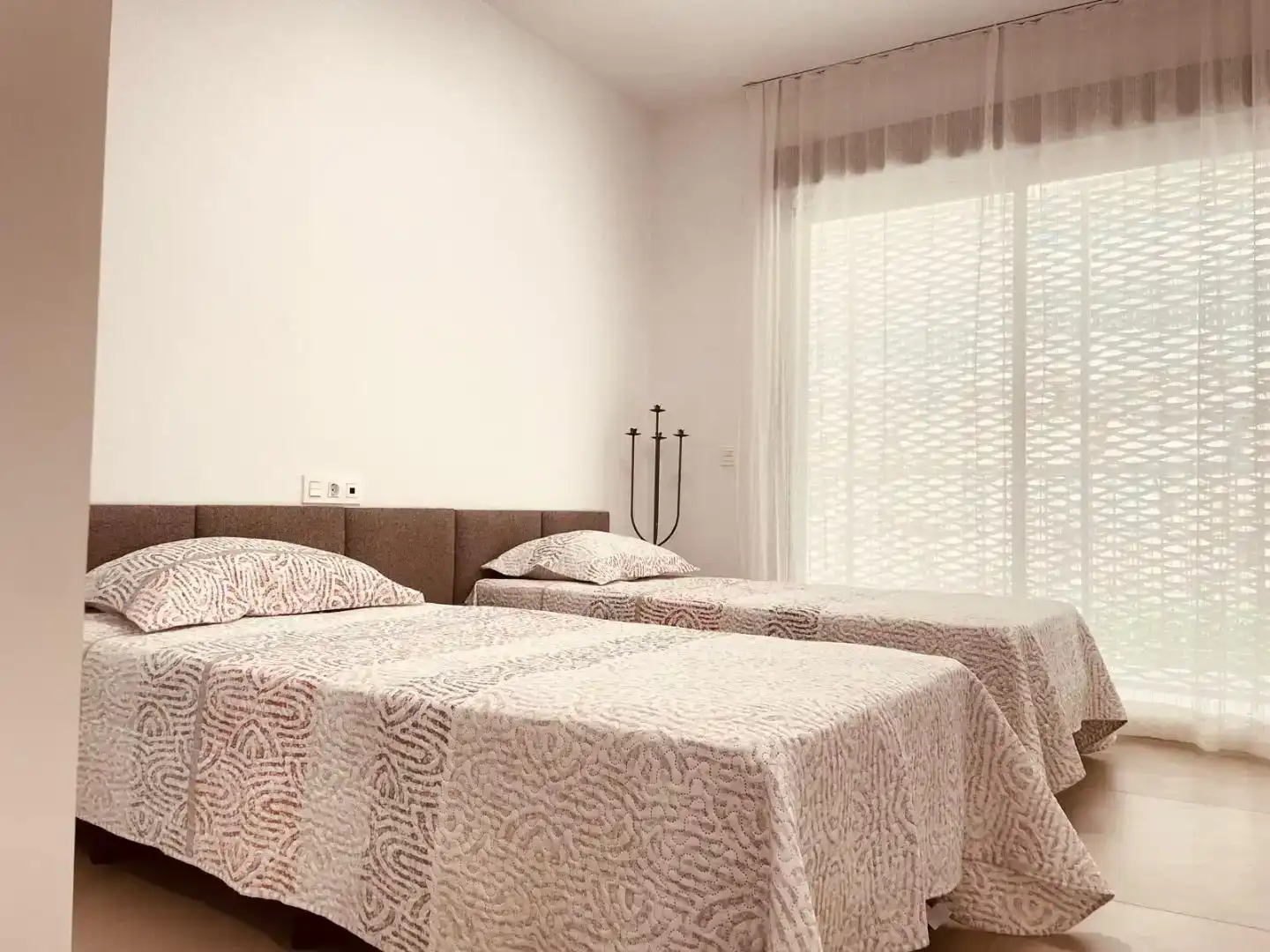 Schlafzimmer von Dachboden zum Verkauf in Benalmádena mit Klimaanlage und Schwimmbad