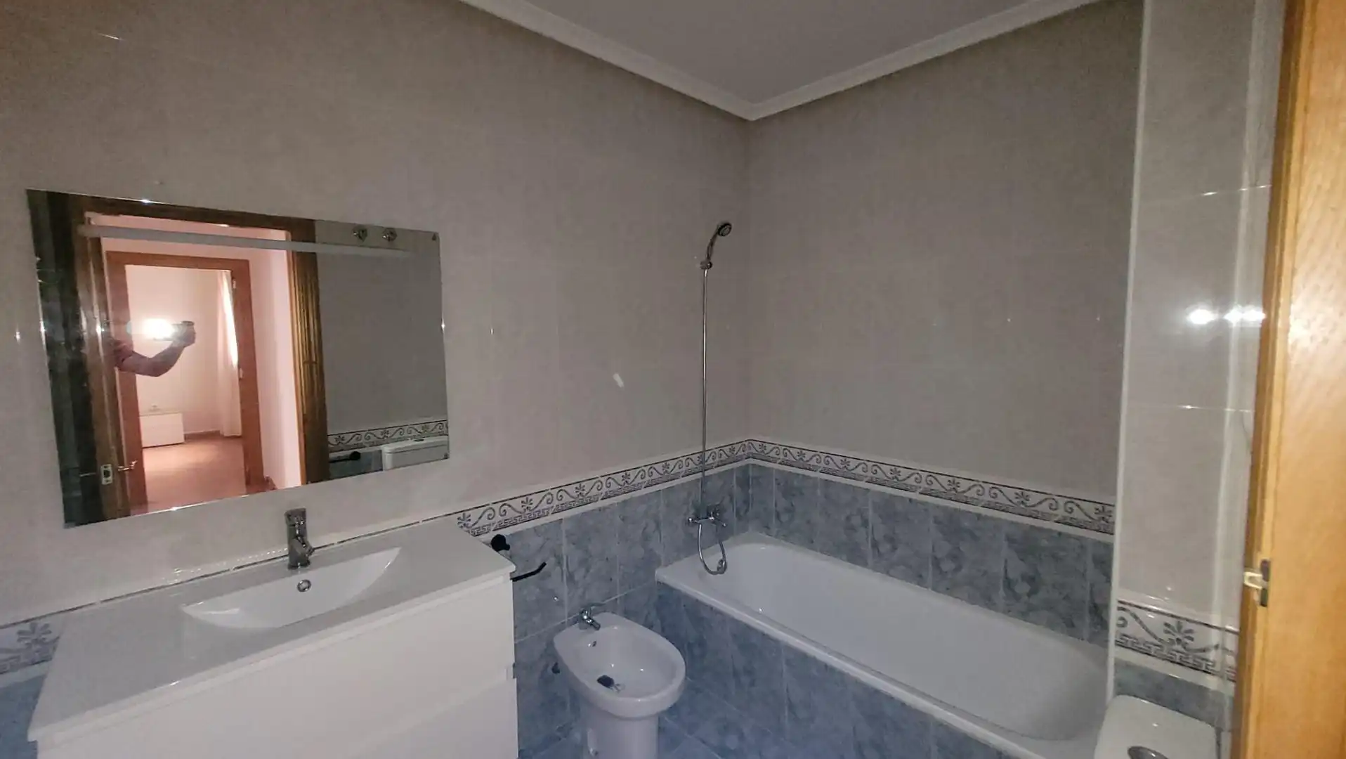 Badezimmer von Wohnung zum Verkauf in Abarán mit Klimaanlage, Terrasse und Möbliert