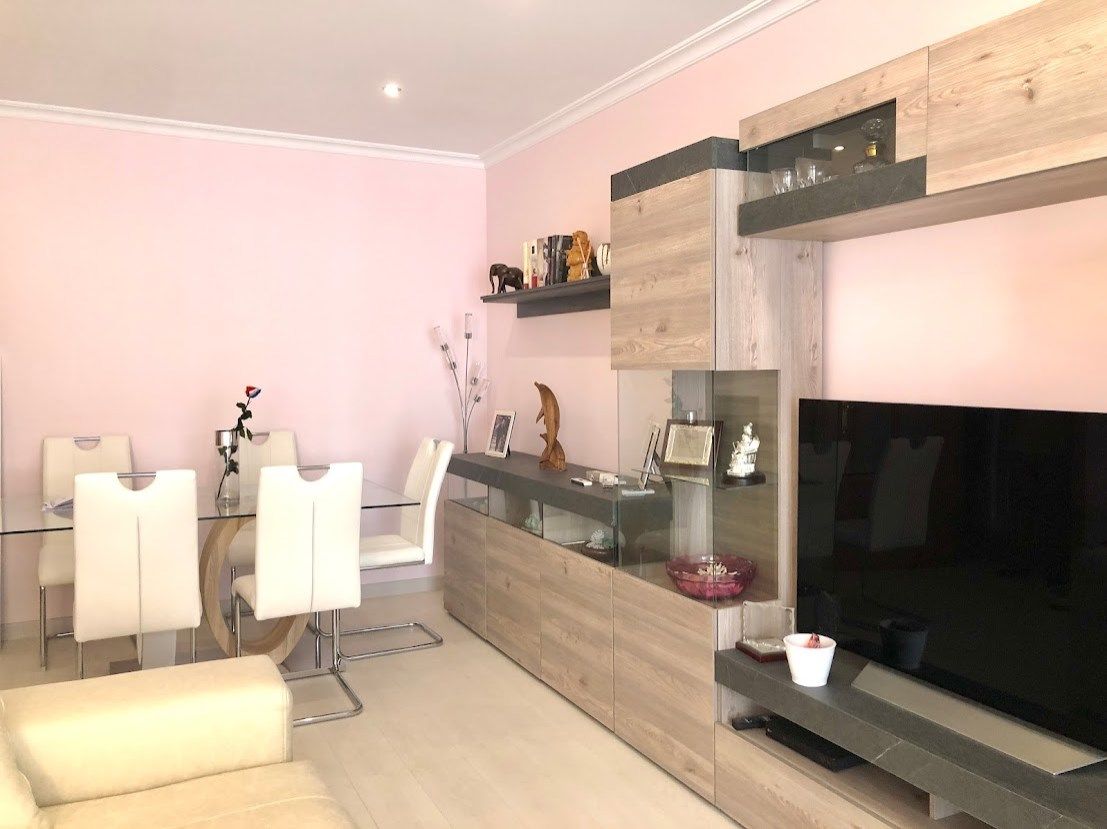 Living room of Flat for rent in  Madrid Capital  with Air Conditioner, Heating and Storage room