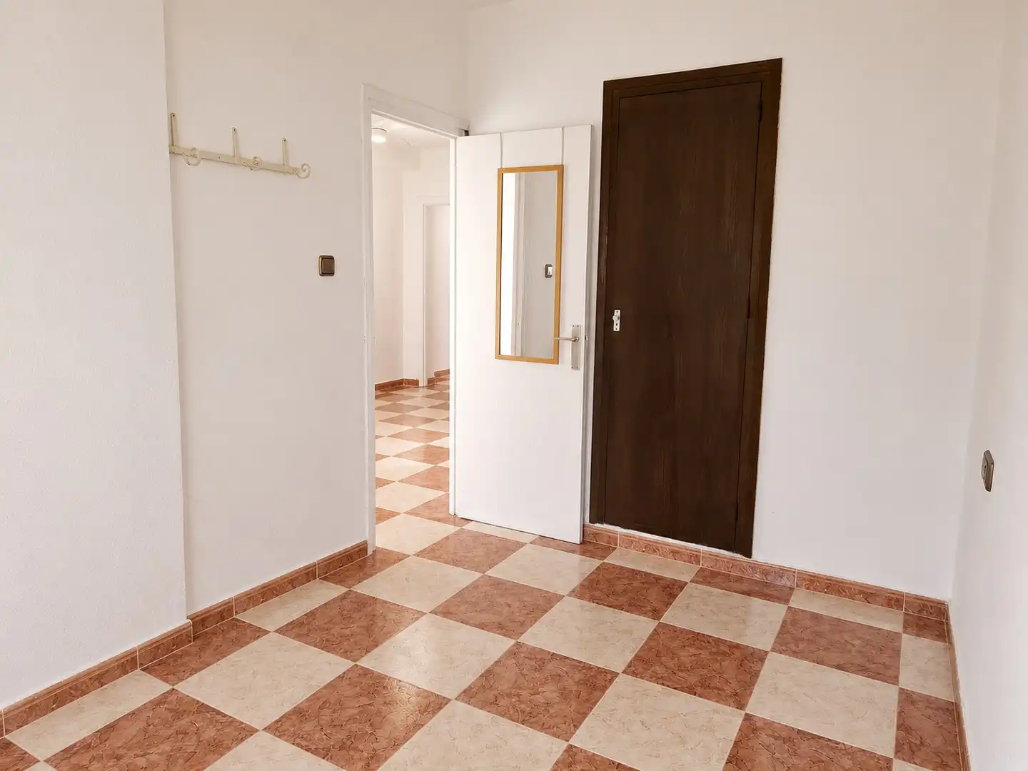 Wohnung zum Verkauf in Torrenueva Costa mit Terrasse und Möbliert