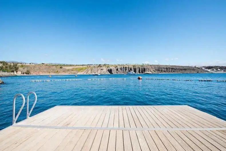 Schwimmbecken von Haus oder Chalet zur Miete in San Bartolomé de Tirajana mit Klimaanlage, Terrasse und Abstellraum