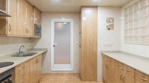 Foto 5 de Piso en venta en Carrer de la Seu D'urgell, 51, Casagemes, Badalona