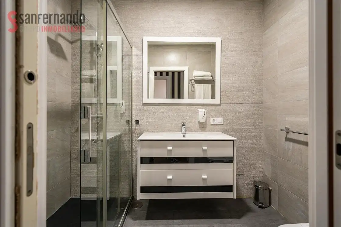 Bathroom of Flat for sale in Santander  with Heating, Furnished and Balcony