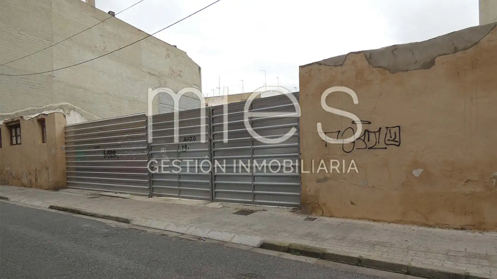Exterior view of Land for sale in Aldaia