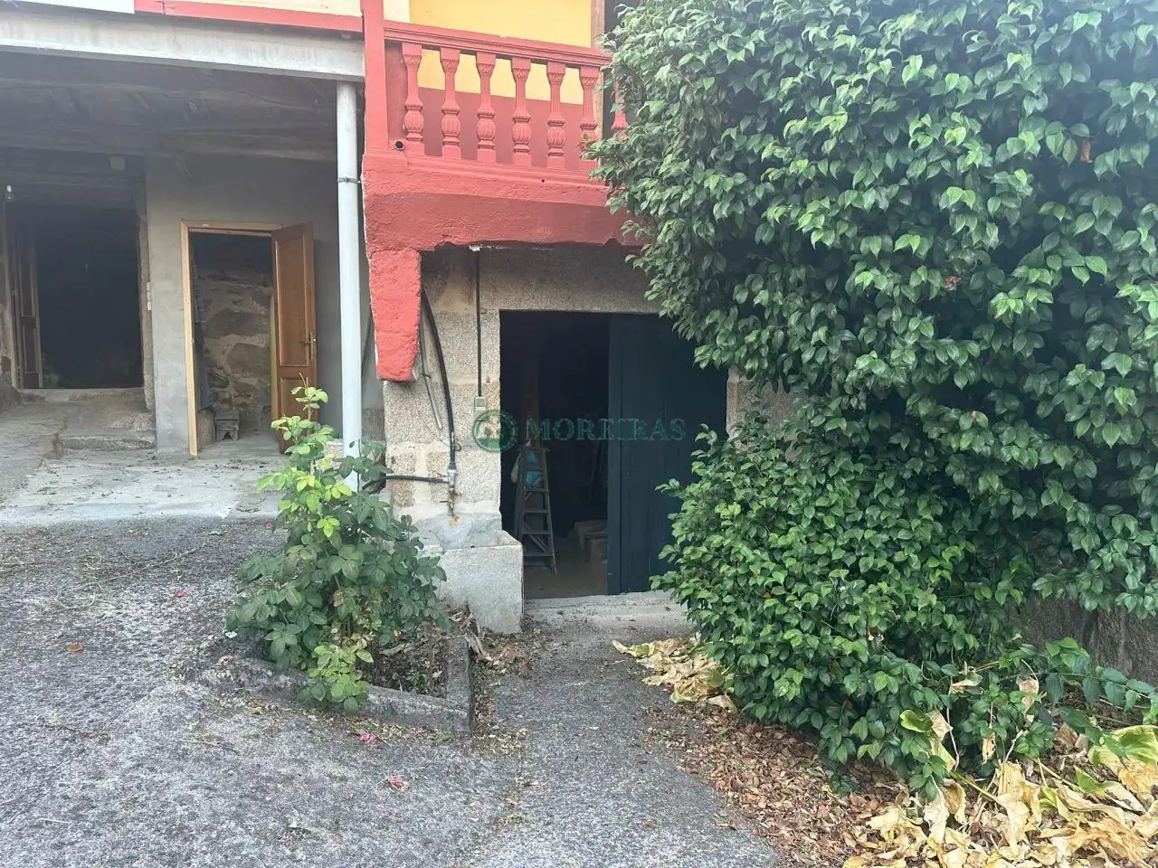 Vista exterior de Casa o xalet en venda en Barbadás amb Calefacció, Jardí privat i Balcó