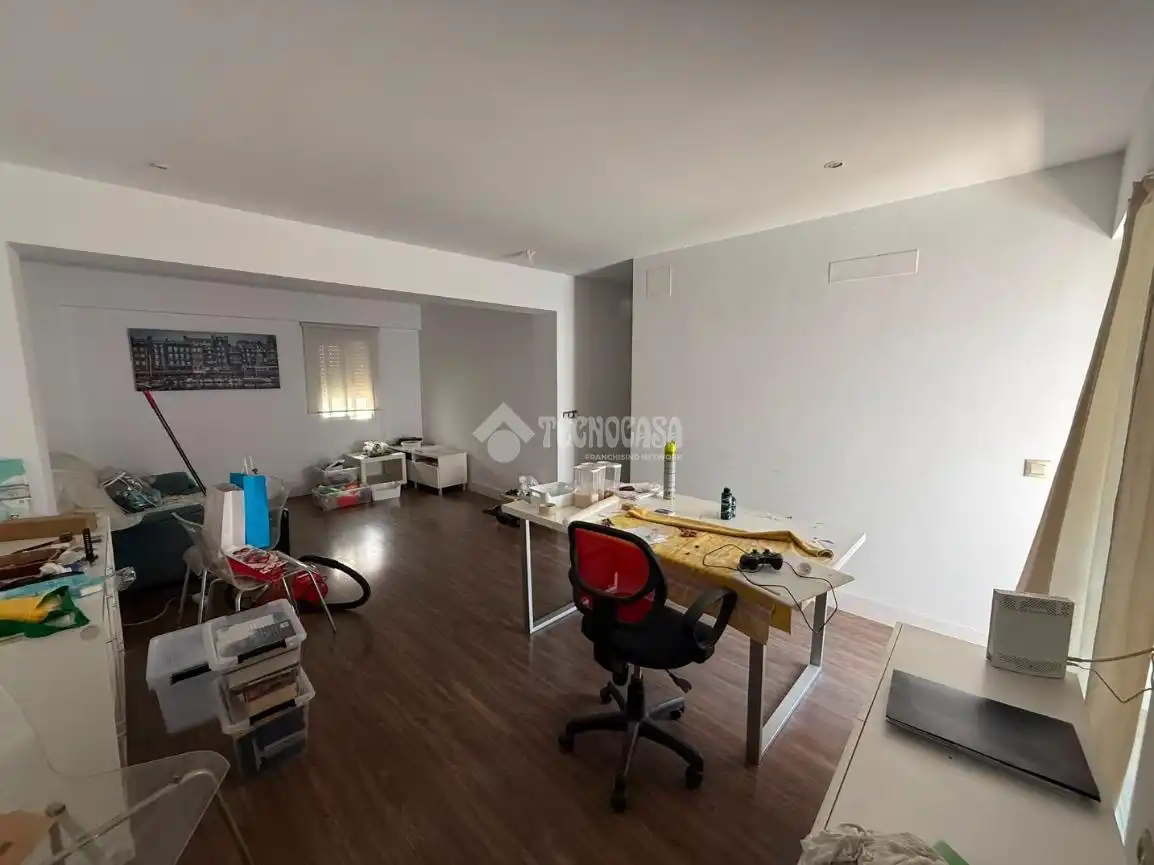 Piso en venta en Valencia con Parquet y Alarma