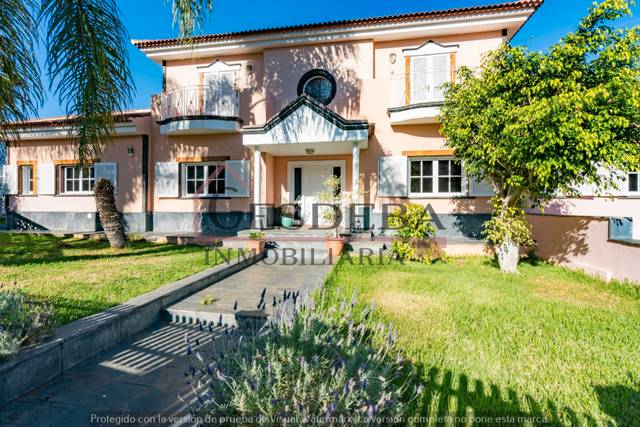 Casa-chalet en Venta en Calle Cristobal de Franchy en Centro