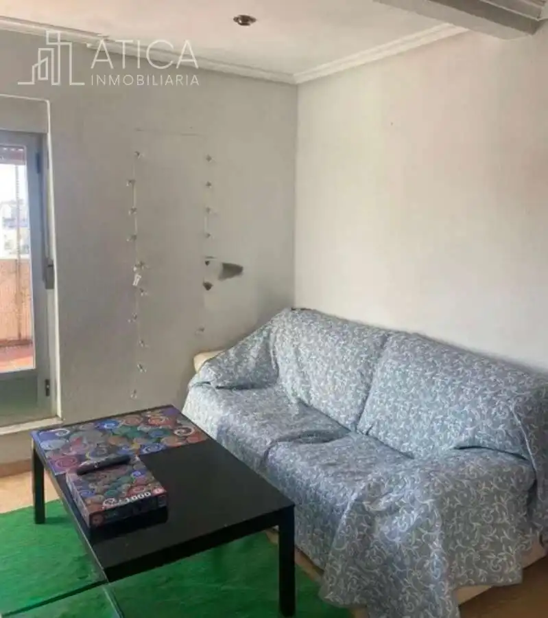 Sala de estar de Ático de alquiler en Salamanca con Calefacción, Terraza y Amueblado