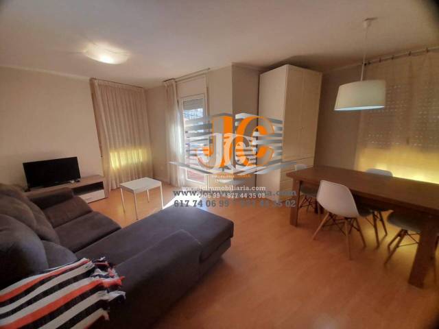 Piso en Alquiler en Calle ROSELLO en Temple