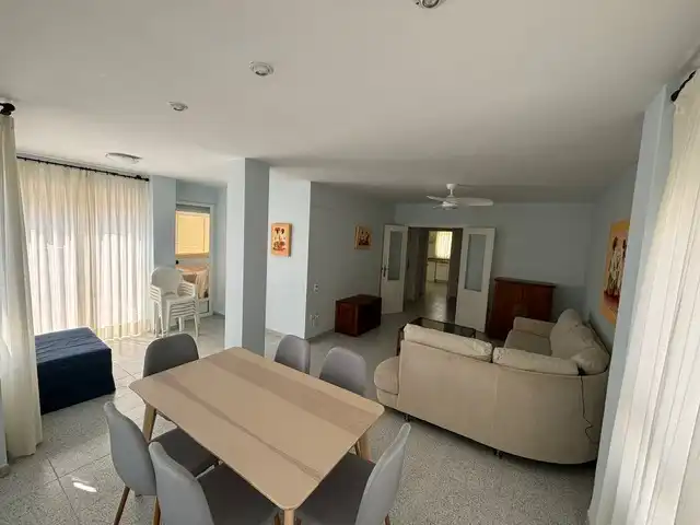 Apartament amb piscina de lloguer a Carrer de la Rioja 3, imagen 2