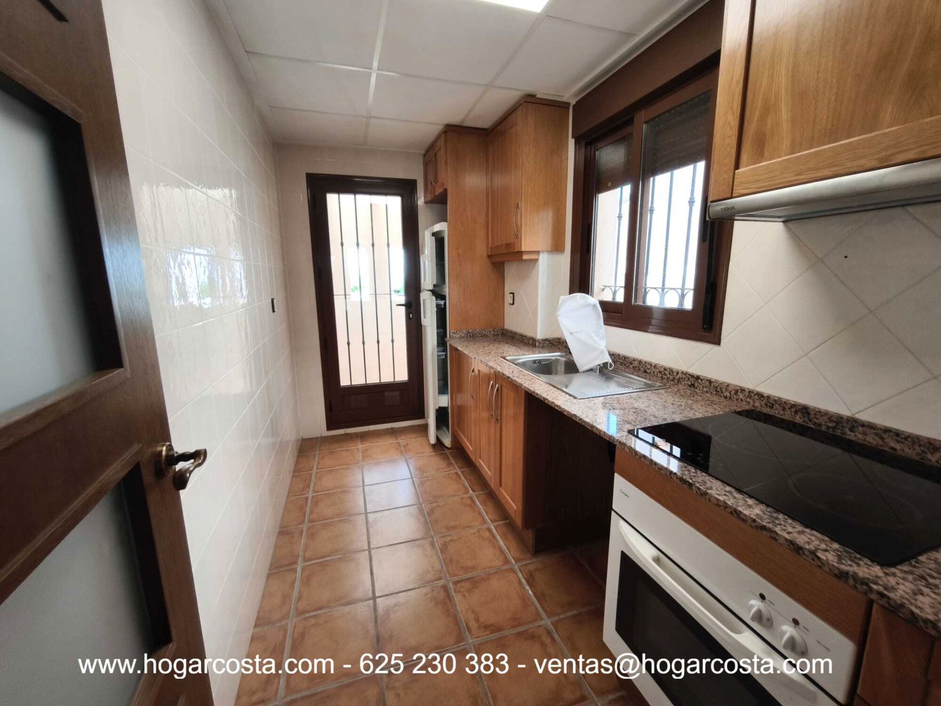 Cuina de Casa adosada en venda en Algorfa amb Terrassa, Forn i Balcó