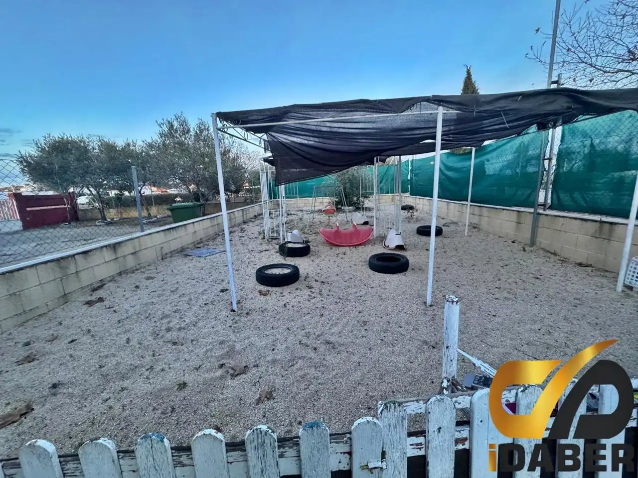 Edificio en venta en Carranque