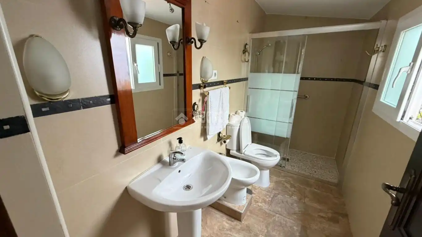 Baño de Piso en venta en Jaén con Aire acondicionado y Calefacción