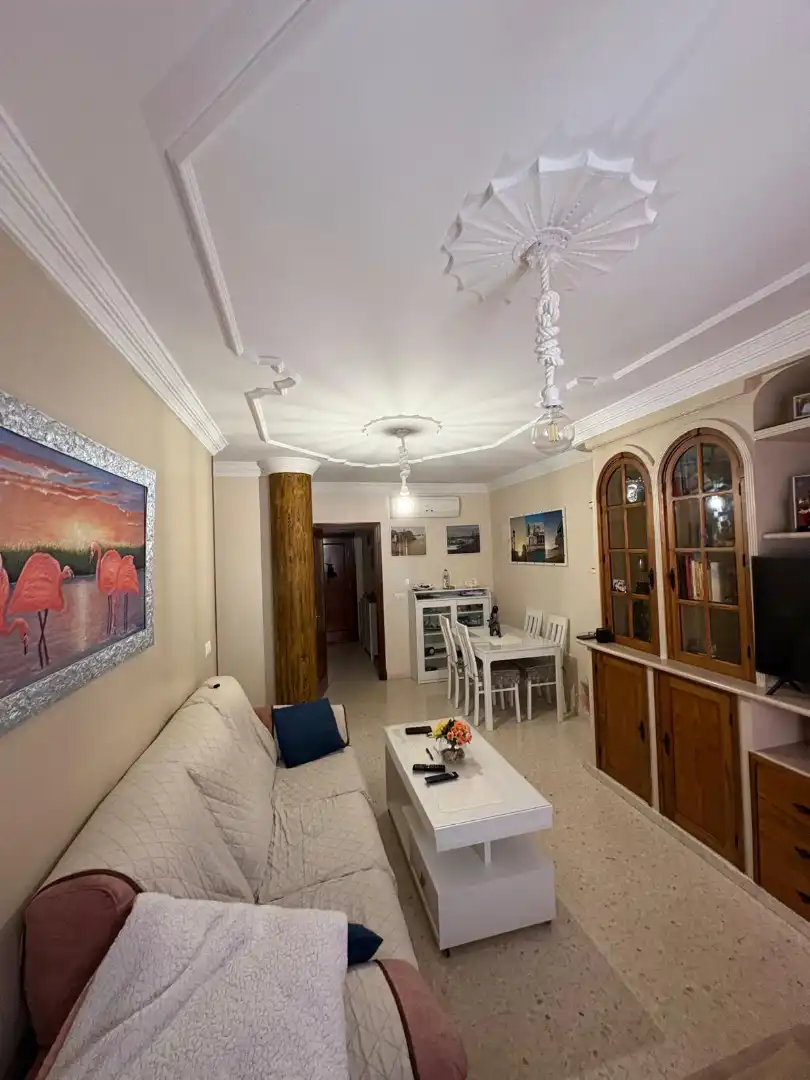 Sala de estar de Piso en venta en Arcos de la Frontera con Aire acondicionado, Calefacción y Amueblado