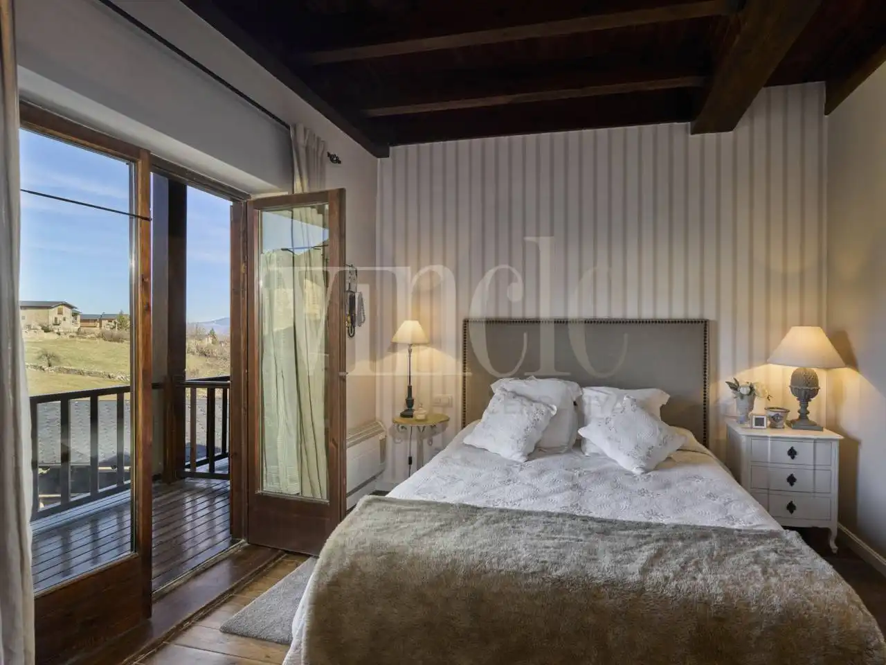 Dormitori de Casa adosada en venda en Isòvol amb Calefacció, Parquet i Terrassa