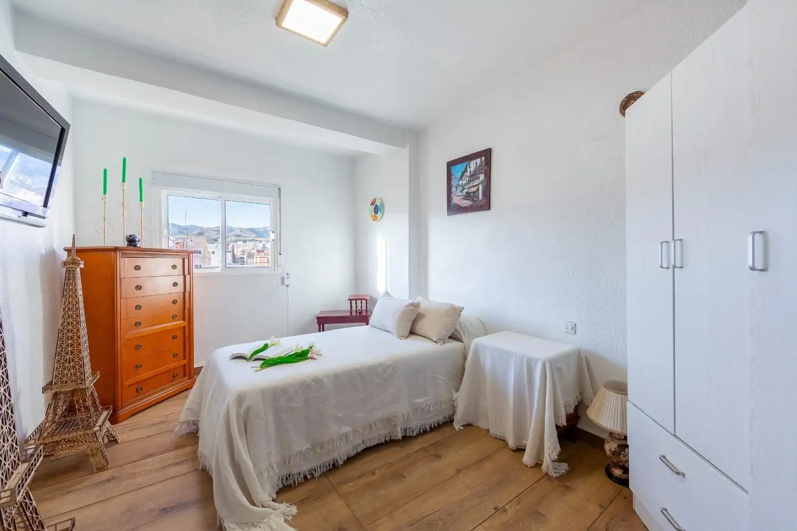 Schlafzimmer von Wohnung zur Miete in Almería mit Klimaanlage, Heizung und Terrasse