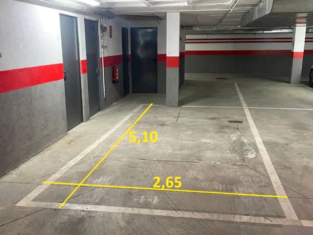 Garaje en Alquiler en Calle de Diego Ayllón, 16 en San Juan Bautista