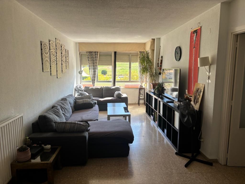 Living room of Flat for sale in  Madrid Capital  with Heating