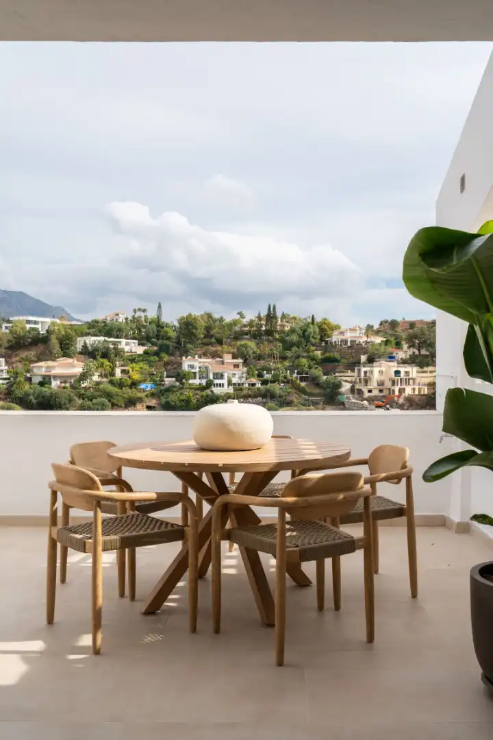 Terrasse von Wohnung zum Verkauf in Benahavís mit Klimaanlage, Terrasse und Möbliert